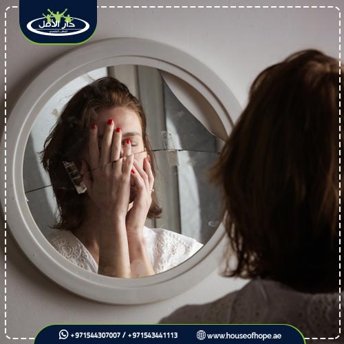 اليك اهم التفاصيل عن رهاب المرايا واعراضه وكيف يتم علاجه 1 تأثيرات رهاب المرايا